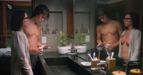 Daphne Bozaski hot actress picture