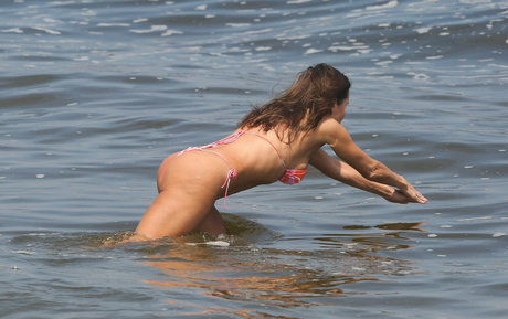 Deborah Secco model pornographic picture