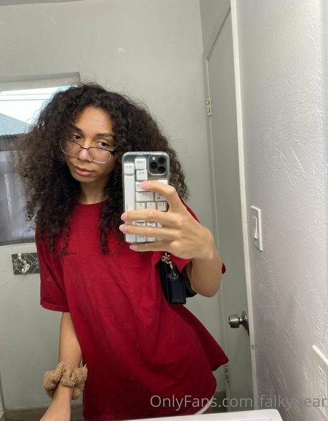 falkybear adult actress picture