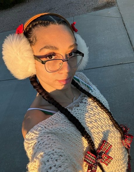 falkybear top star pic