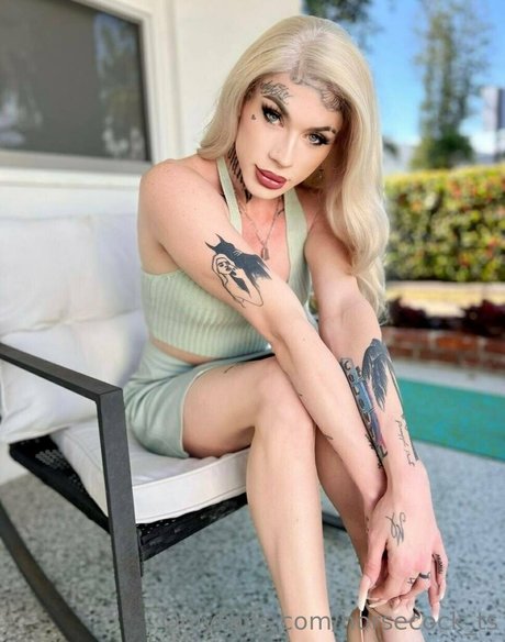 horsecock ts model nice picture