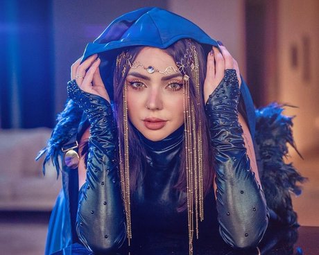 Nyvi Estephan model top pics