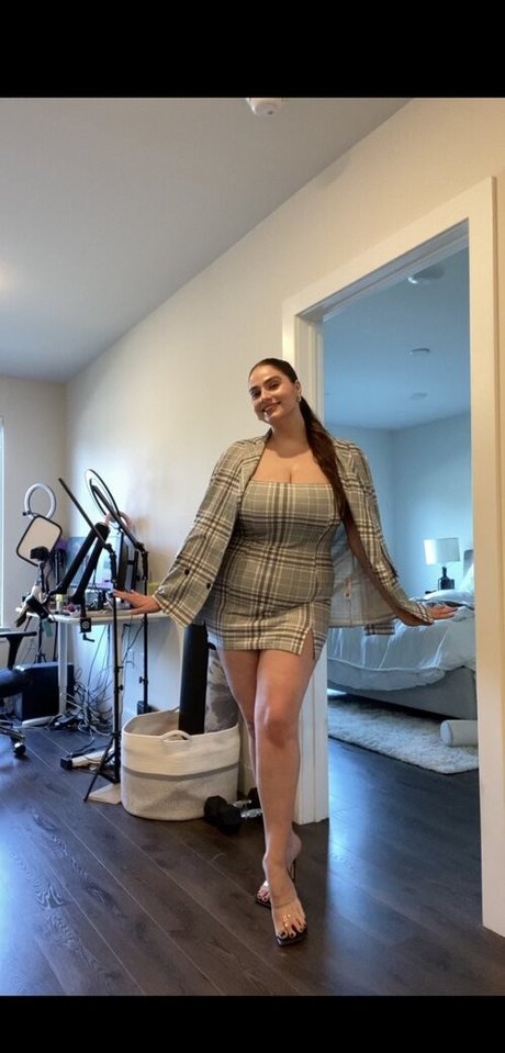 Elisabeth Marchini pornstar hot images