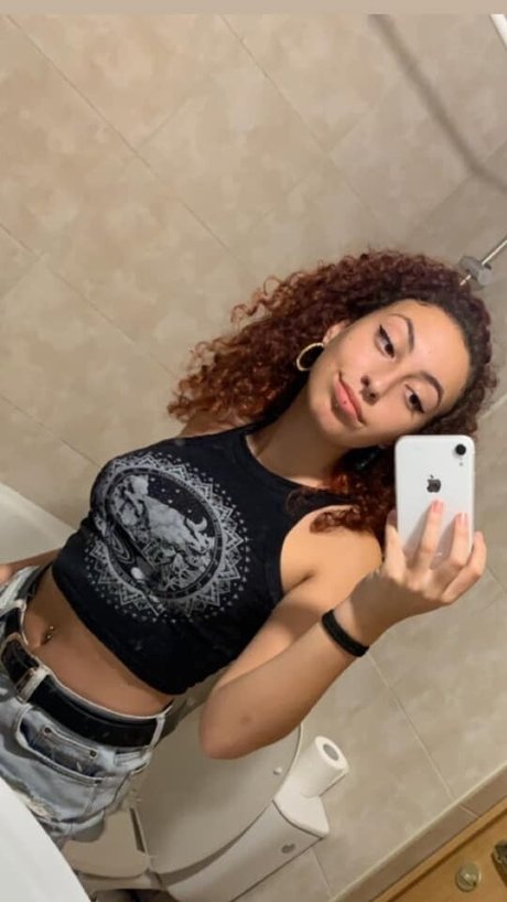 Edin Kary model hd images