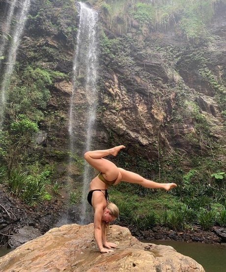 Racharmstrong high quality model galleries