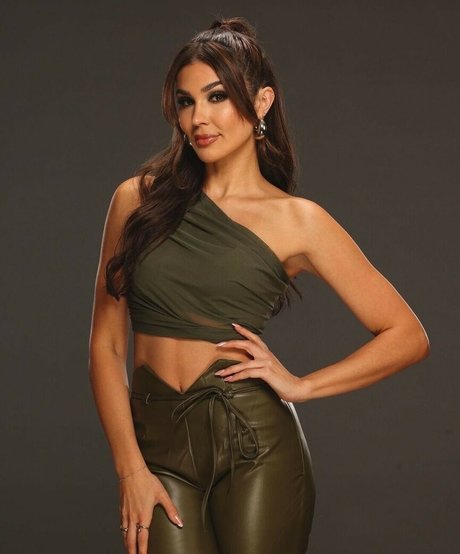 Cathy Kelley star hot images