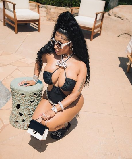 Nicki Minaj model nice img