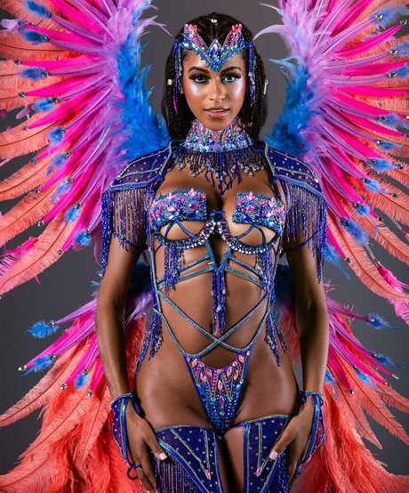 Briana Smith sexy model pictures