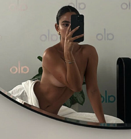 Christina Nadin pretty star image