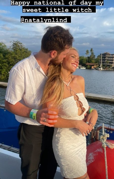 Natalie Alyn Lind star naked pic