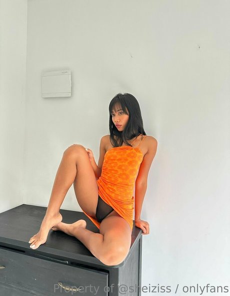 Sheiziss sex model pics