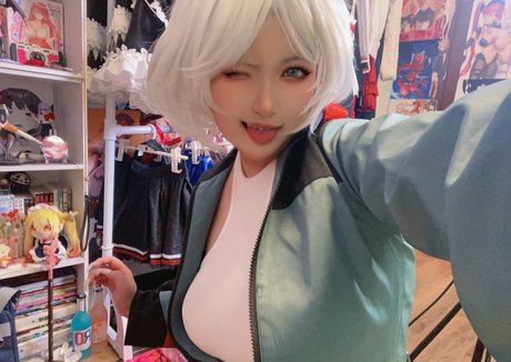 SuperBitchBecky pornographic model img