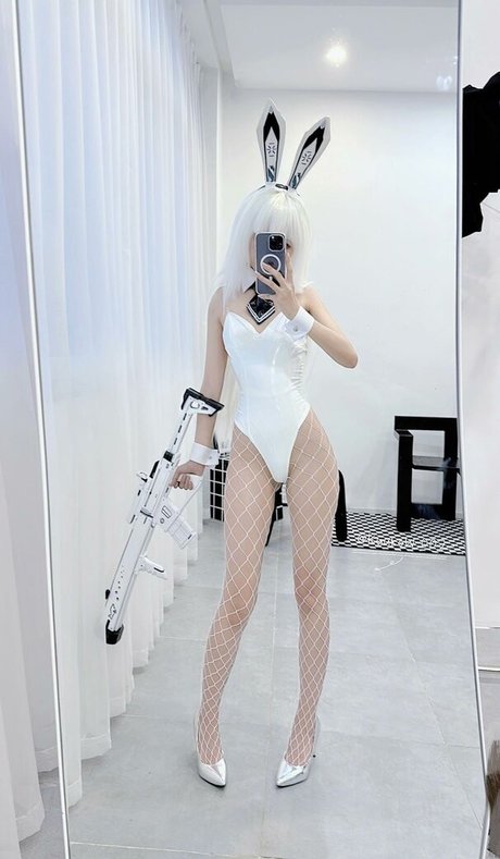 kuuko model naked img