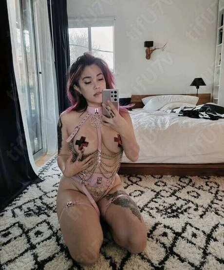 AvaGG porn model photo