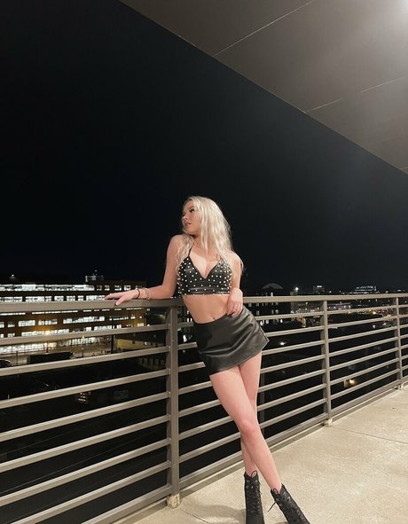 Loveabilities sexy pornstar images