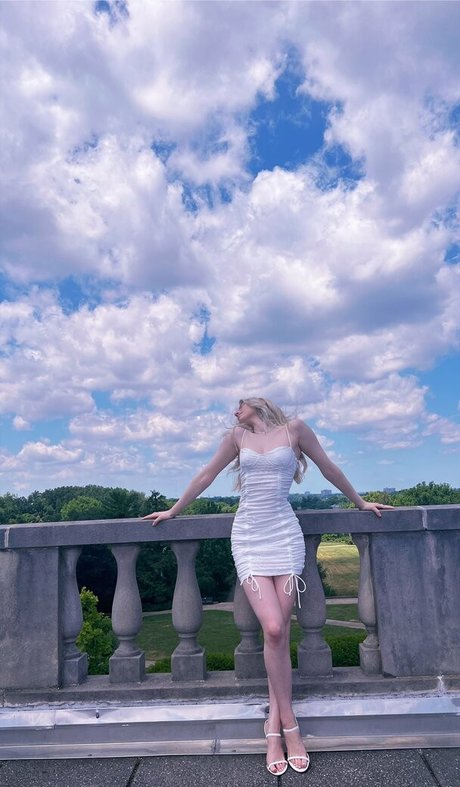 Loveabilities erotic pornstar img