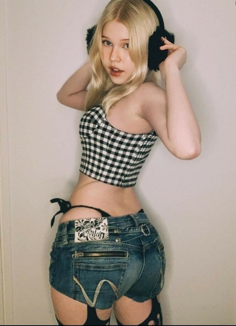 Eth0t 666 perfect pornstar picture