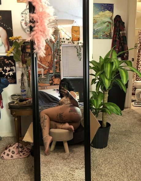 tsunamimami model erotic archive