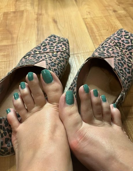 foot vibez model pornographic pictures