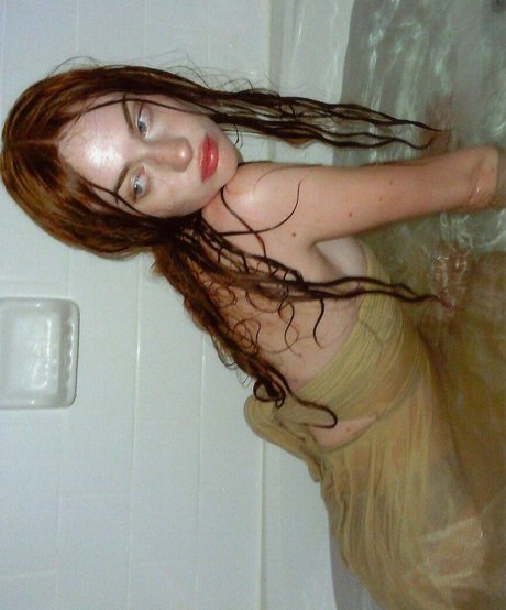 Kennedy Walsh model pornographic images