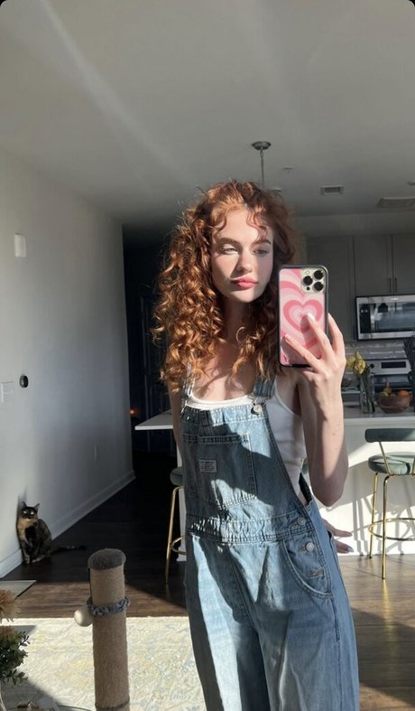 Kennedy Walsh star beautiful img