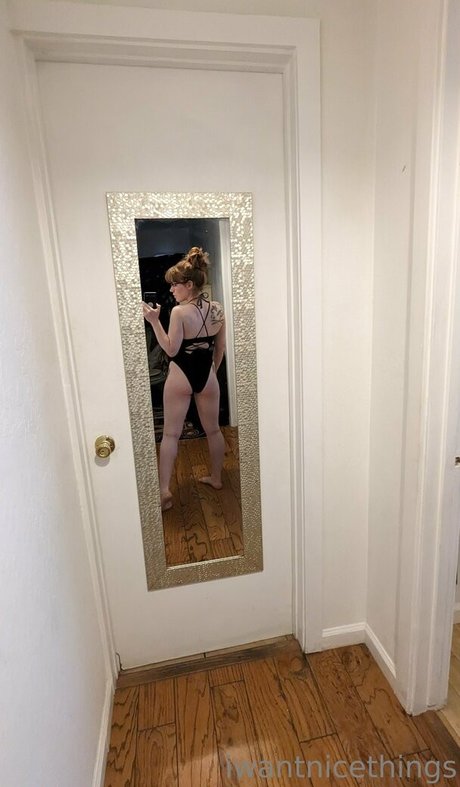 iwantnicethings star adult pic