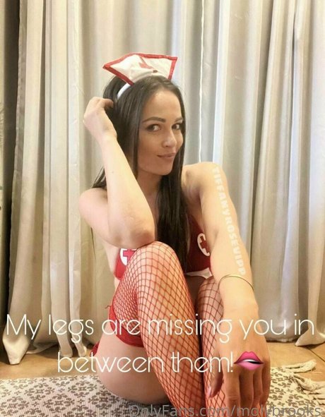 molybrooks star exclusive photos