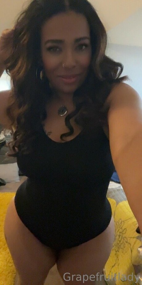 Grapefruitlady model high quality image