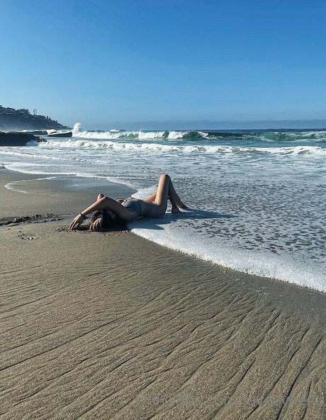 onlyviv4u model nice pics