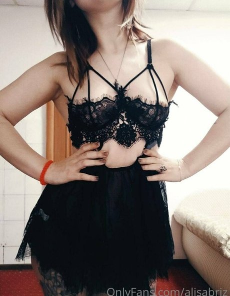 alisabriz xxx model picture