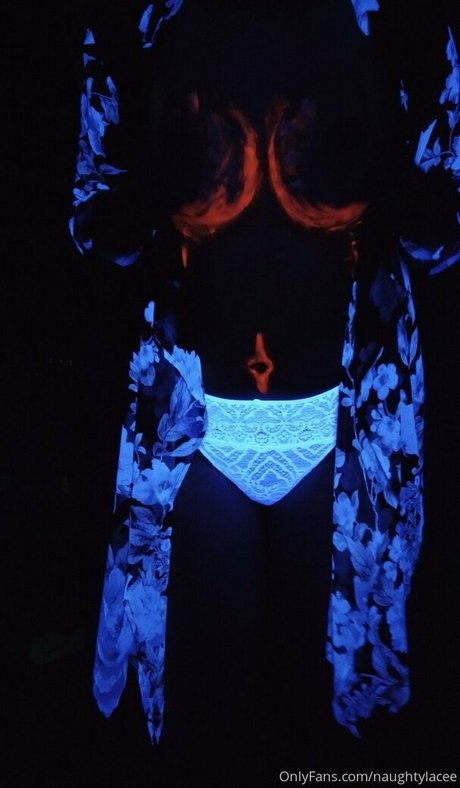 naughtylacee exclusive pornstar picture