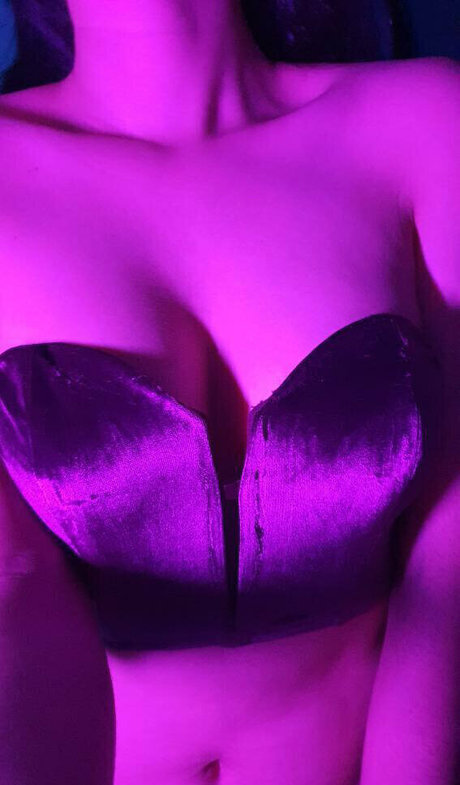 naughtylacee pretty actress galleries