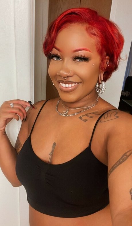 Lovelychanel sexy actress pics