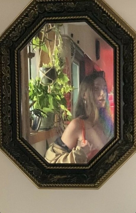 Ambzzie Ambzzzie star free pics