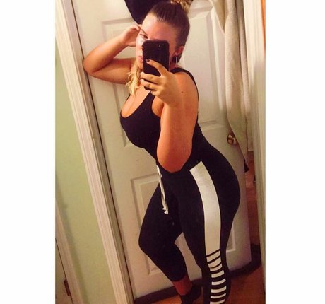 Lizzy Maguire model free pictures