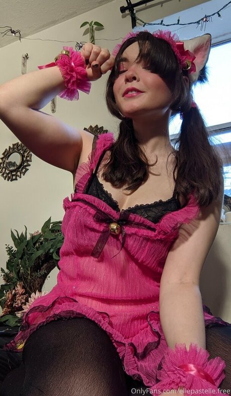 ellepastelle free pornographic star pictures