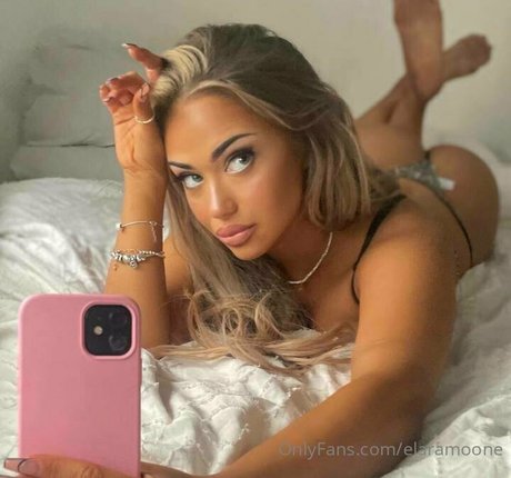 elaramoone pornstar xxx photo