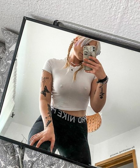 Therealheadcircus top model images