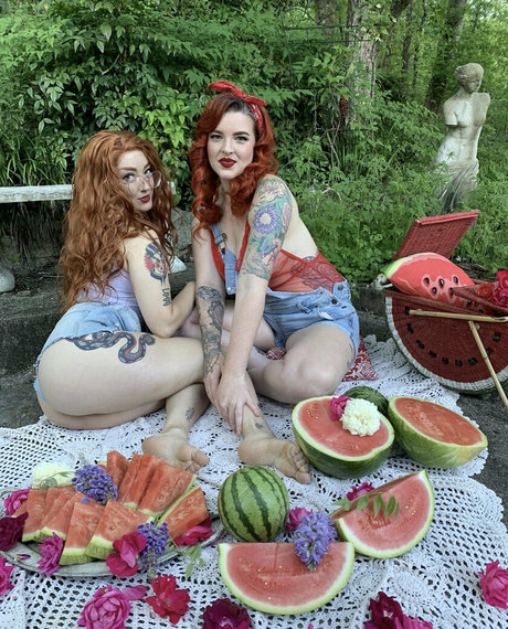 gingertwinsisters xxx actress gallery