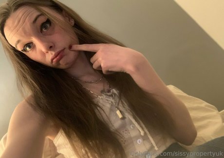 sissypropertyuk model nude pic