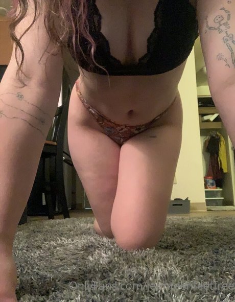 jennteenfeetfree model perfect pictures