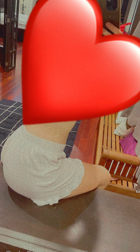 Abbie Haggar erotic pornstar img