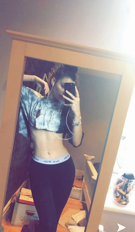 Abbie Haggar model erotic images