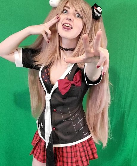 SincerelyLyn nude actress photos