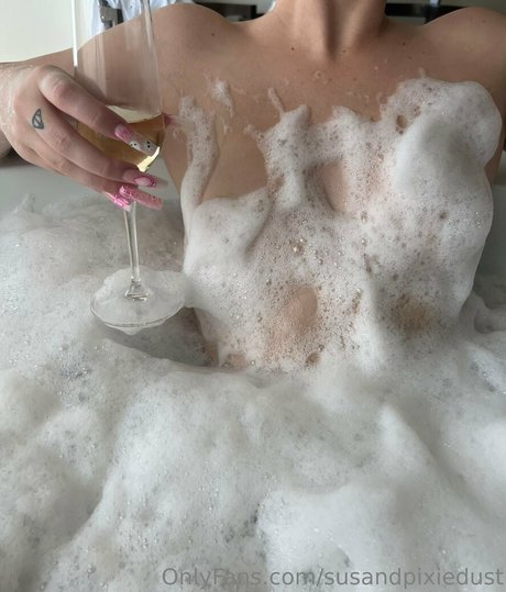 susandpixiedust sexy pornstar image
