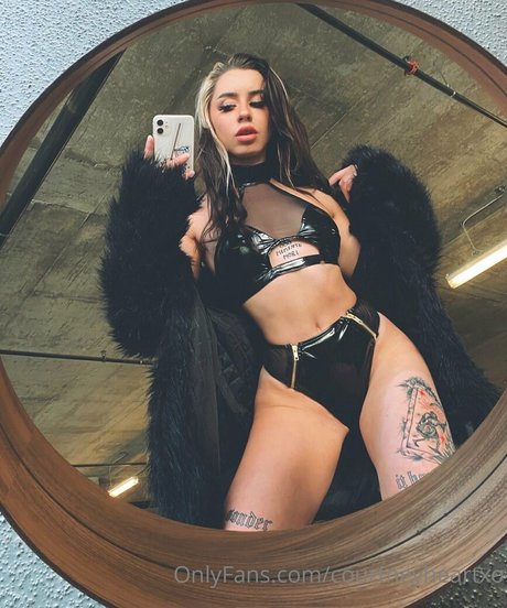 courtneyheartxo exclusive model galleries
