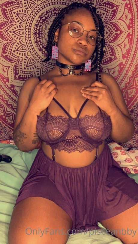 pisceanbby model nudes picture