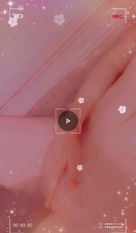 hollynicolebtch erotic actress image