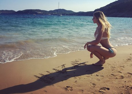 Christina Lionscat hd model galleries