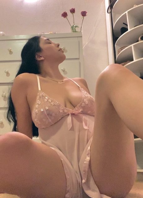 Miamorlozano model adult photos